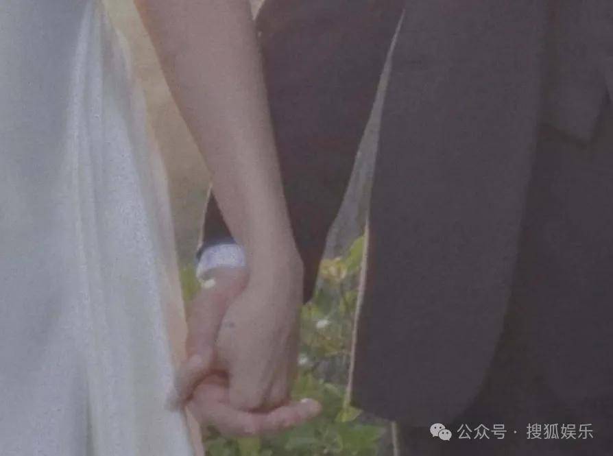 无意还是戏精?她办婚礼<strong></p>
<p>万科a股票</strong>,分手多年的他隔空说“我愿意”?