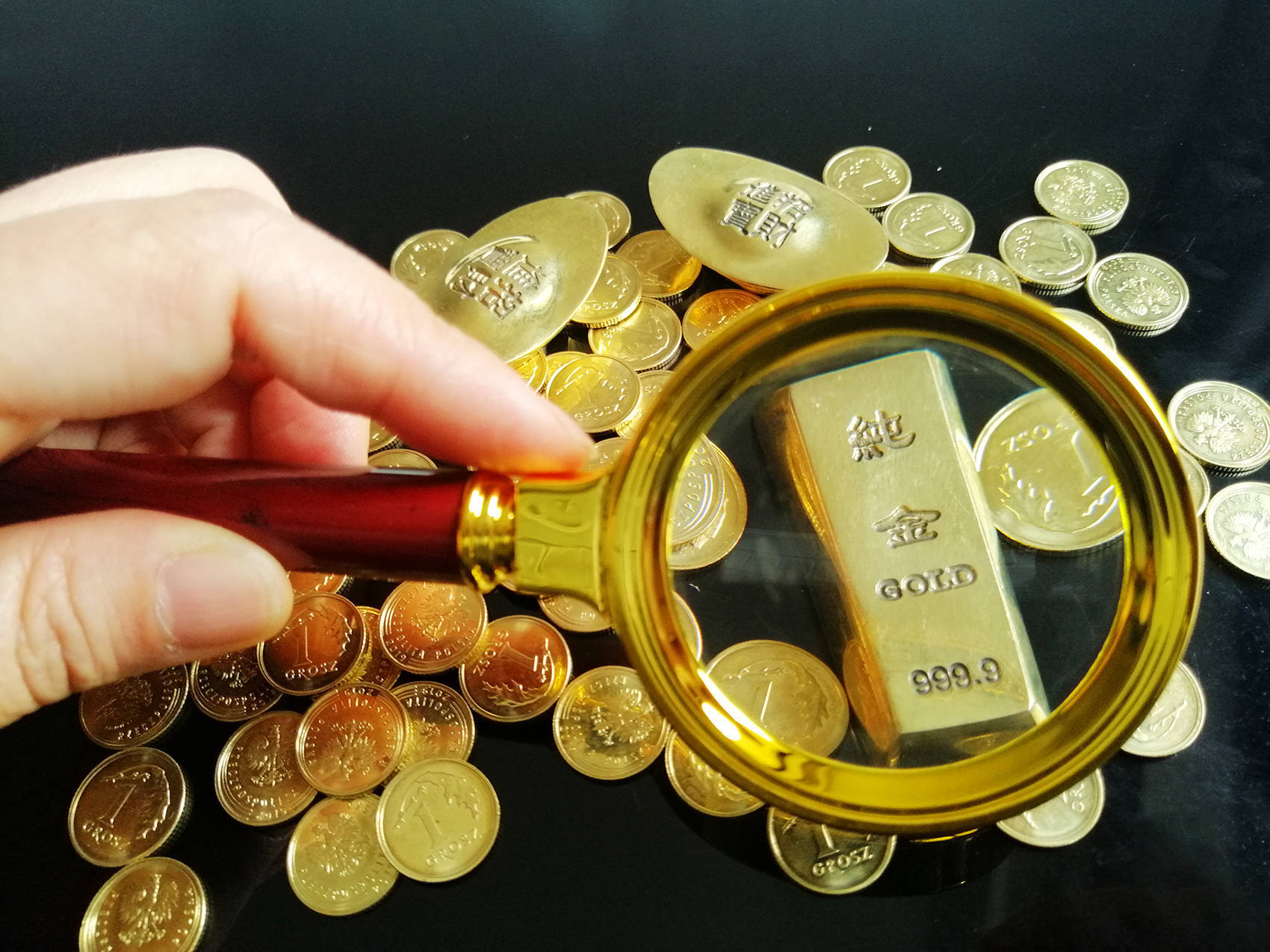 国际金价<strong></p>
<p>中油资本股票</strong>，再创历史新高！消费者：从今年年中一直观望到十一，没想到越等越贵！机构：仍上涨空间