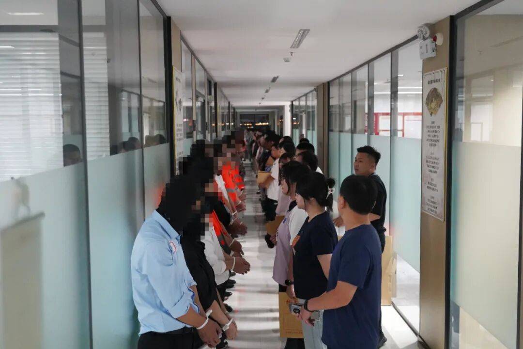 “大师”<strong></p>
<p>中油资本股票</strong>，你算到自己今天被抓了吗？