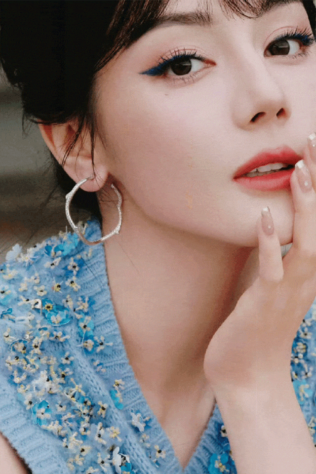 时装周上的女明星<strong></p>
<p>中油资本股票</strong>，秋冬氛围感一键封顶！