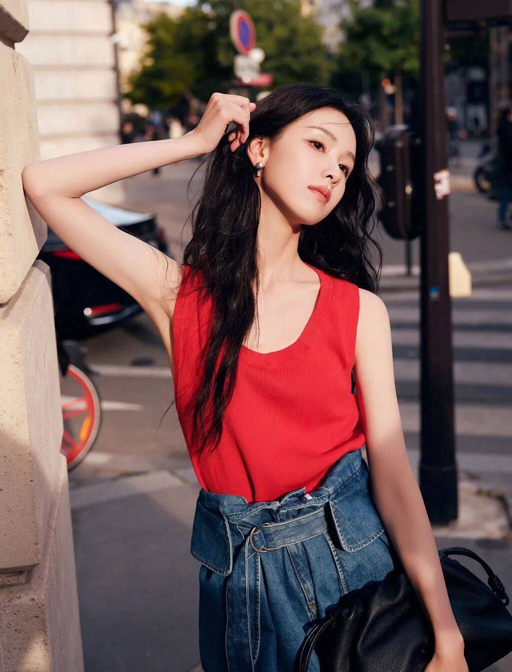 时装周上的女明星<strong></p>
<p>中油资本股票</strong>，秋冬氛围感一键封顶！