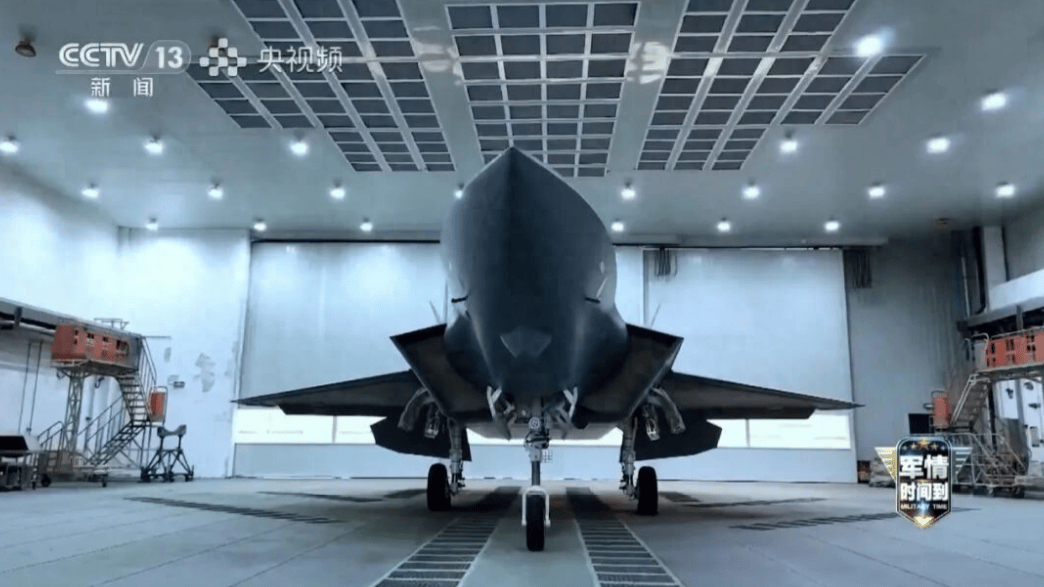 终于官宣<strong></p>
<p>法拉第未来股票</strong>，歼35舰载版最大起飞重量曝光，雷达反射面积也自信公开！