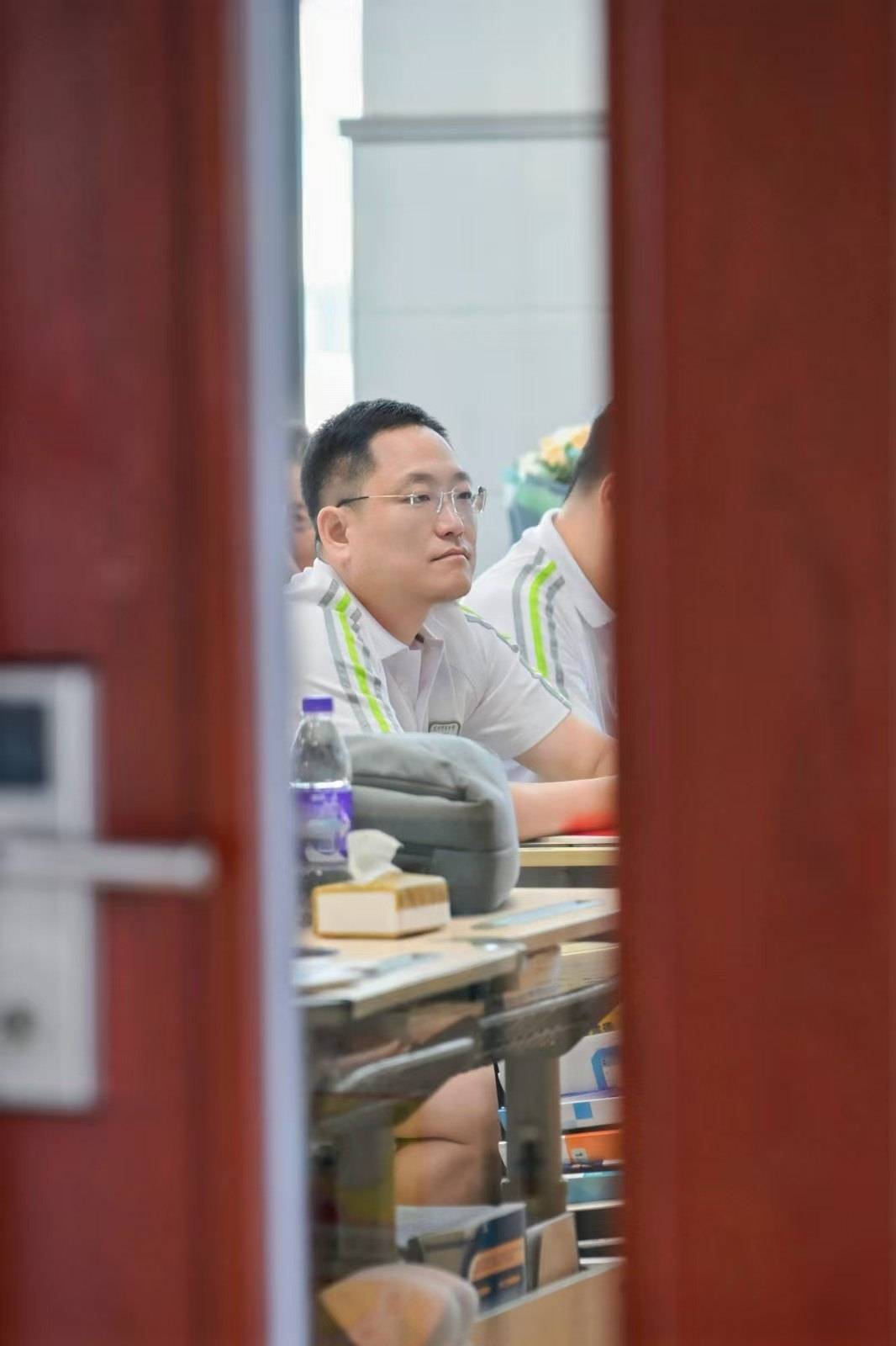 那个让老师骄傲的“调皮”班级！30年同学聚会<strong></p>
<p>格力地产股票</strong>，还伴有一封来自贵州的感谢信