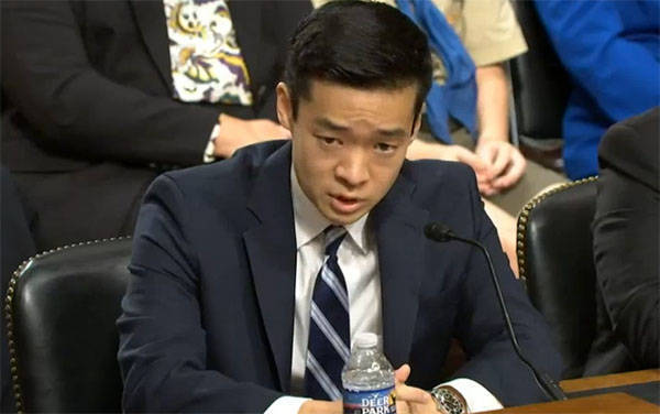 美国防部候任高官称:台当局必须承担更多费用<strong></p>
<p>王府井股票</strong>,防务支出应增至GDP的10%