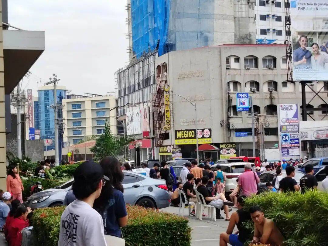 在菲华人亲历7.6级强震:震感强烈<strong></p>
<p>福耀玻璃股票</strong>,有女生被吓哭|鱼眼·热点