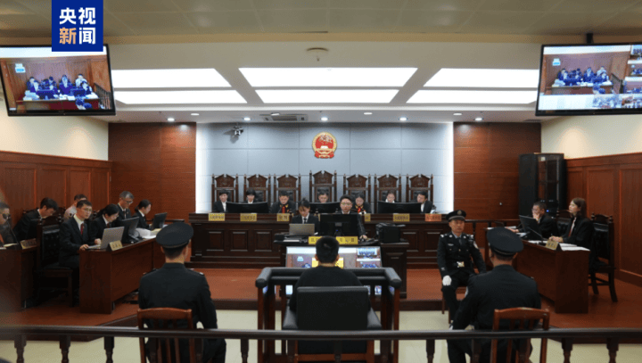 “司机泄愤撞死一家三口”<strong></p>
<p>福耀玻璃股票</strong>,逝者家属最新发声