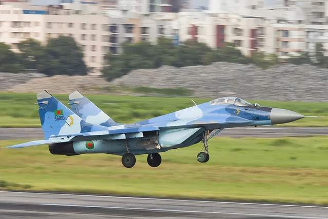 突然到来的惊喜<strong></p>
<p>福耀玻璃股票</strong>？孟加拉国表示要22亿美元购买20架歼-10CE？