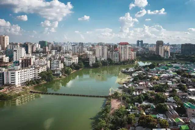 突然到来的惊喜<strong></p>
<p>福耀玻璃股票</strong>？孟加拉国表示要22亿美元购买20架歼-10CE？