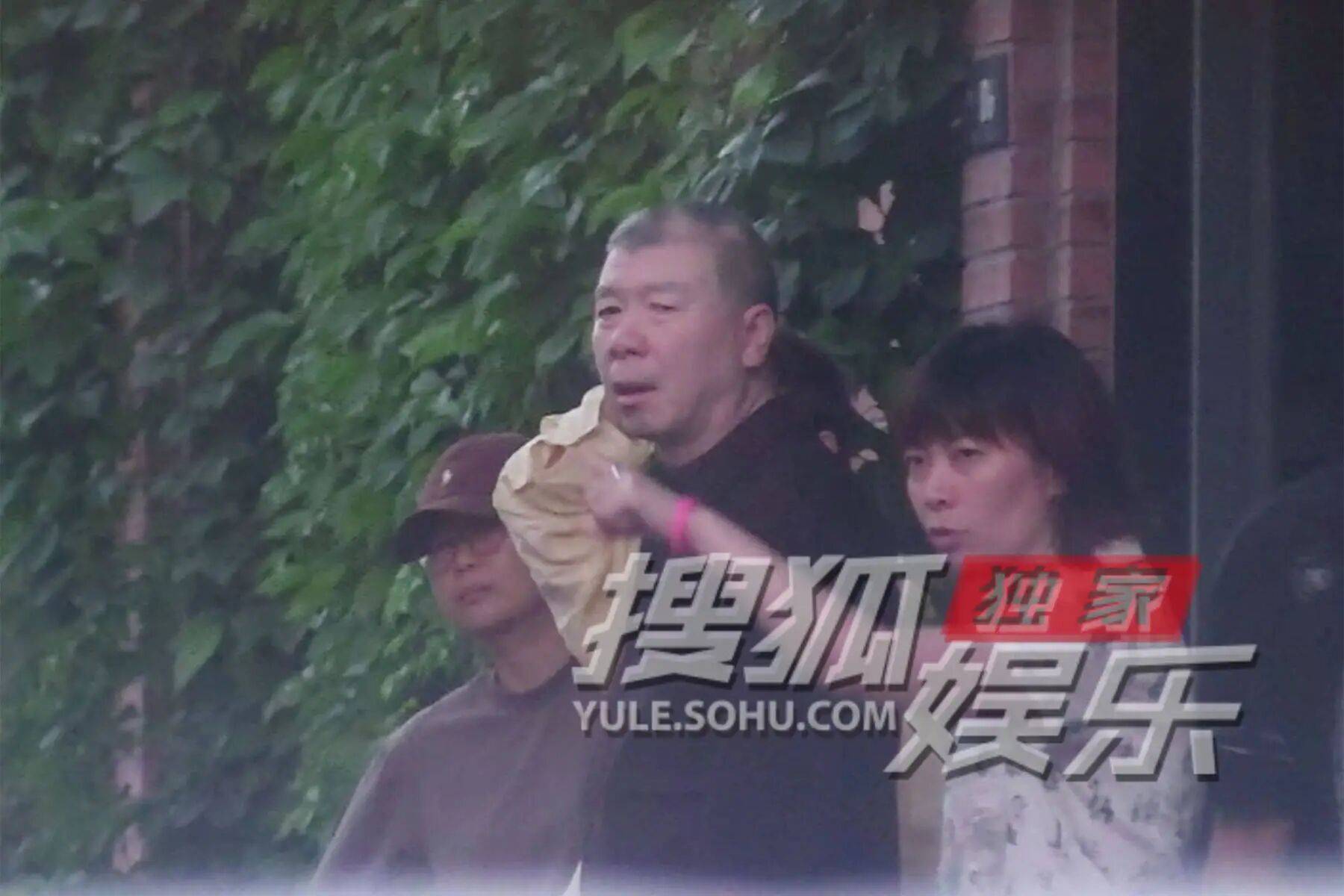 考古|冯小刚带女儿去陈思诚工作室！开个人账号还读影视专业<strong></p>
<p>福耀玻璃股票</strong>，她也要“女承父业”吗？