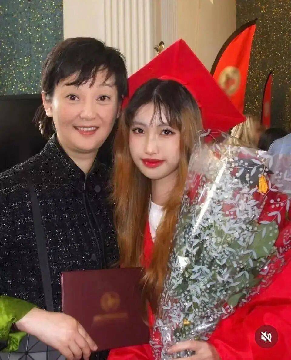 考古|冯小刚带女儿去陈思诚工作室！开个人账号还读影视专业<strong></p>
<p>福耀玻璃股票</strong>，她也要“女承父业”吗？