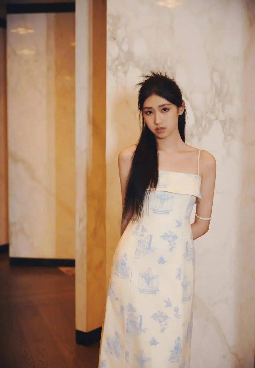 考古|冯小刚带女儿去陈思诚工作室！开个人账号还读影视专业<strong></p>
<p>福耀玻璃股票</strong>，她也要“女承父业”吗？