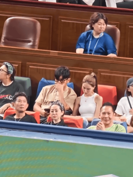 考古|昆凌现身暴瘦变化大!7年剖腹产下3娃<strong></p>
<p>宁波银行股票</strong>,从“打工妹”到“天王嫂”,她的辛苦谁懂