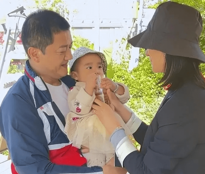 海哈金喜宣布李亚鹏结束3年婚姻 曾数度护夫称要共同还债