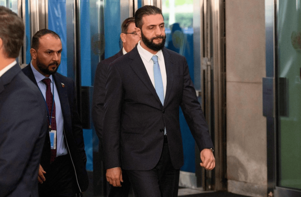 朱拉尼送普京见面礼<strong></p>
<p>金安国纪股票</strong>，邀请俄军重返叙利亚，换取普京交出阿萨德