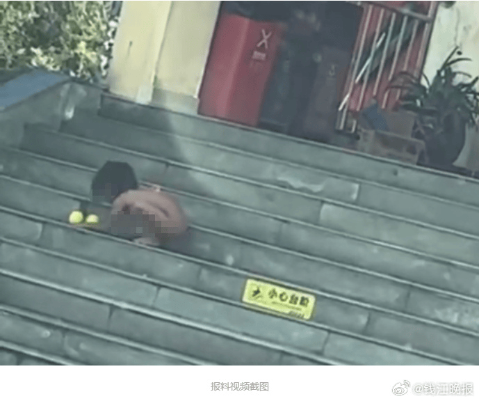 多方回应四川一高速服务区现“野人小孩”：有监护人陪伴<strong></p>
<p>华友钴业股票</strong>，大山里长大的，从小就这样教育，没有违法犯罪情况