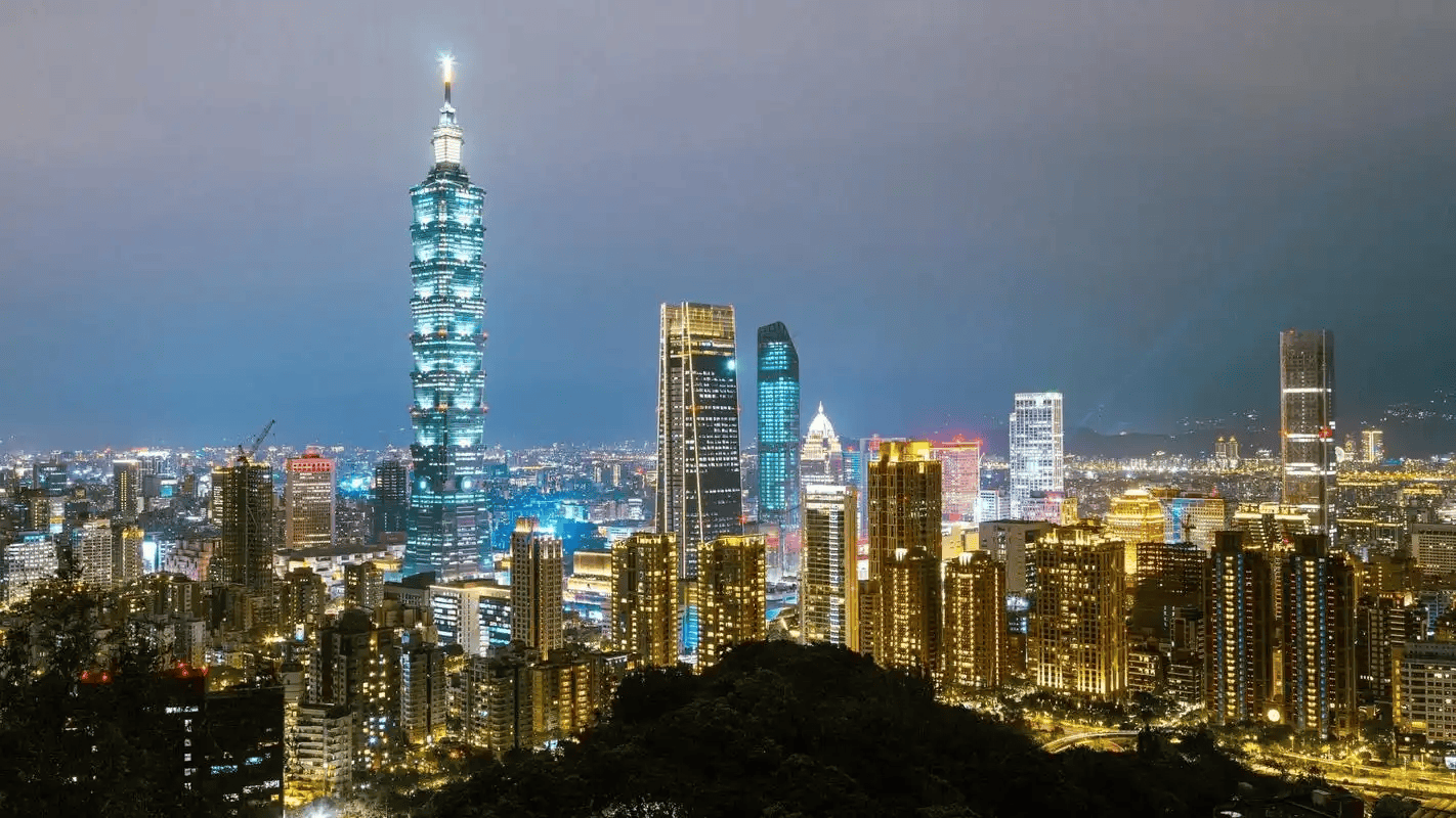 王毅抵达欧洲<strong></p>
<p>华友钴业股票</strong>，华春莹陪同出席，意大利公开选边站，欧盟傻眼了！