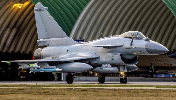 怕被歼10抢单了？美媒：暂停八年后<strong></p>
<p>华友钴业股票</strong>，法国紧急向埃及交付阵风战机