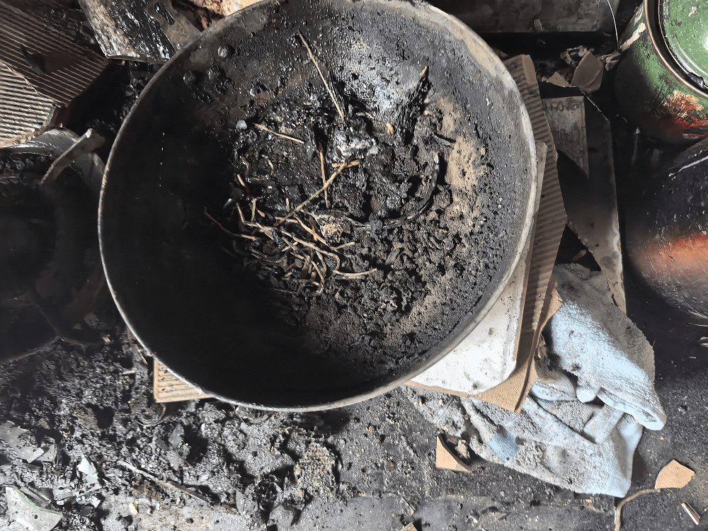 以案为鉴 | 家中起火前<strong></p>
<p>华友钴业股票</strong>，他们都曾接到一通电话……