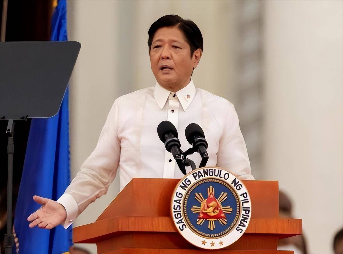 菲律宾护卫舰直奔南沙搞事<strong></p>
<p>华友钴业股票</strong>，却突然发现黄岩岛上出现了高脚屋