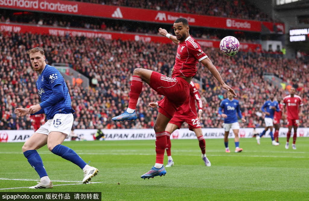 阿莫林的“战术骗局”让斯洛特措手不及<strong></p>
<p>网易股票</strong>,曼联客场掀翻利物浦