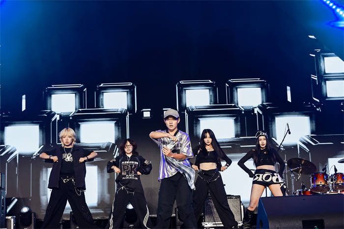 活力唱响青春经济<strong></p>
<p>网易股票</strong>,第四届青春上海大学生音乐节绽放南上海科创中心