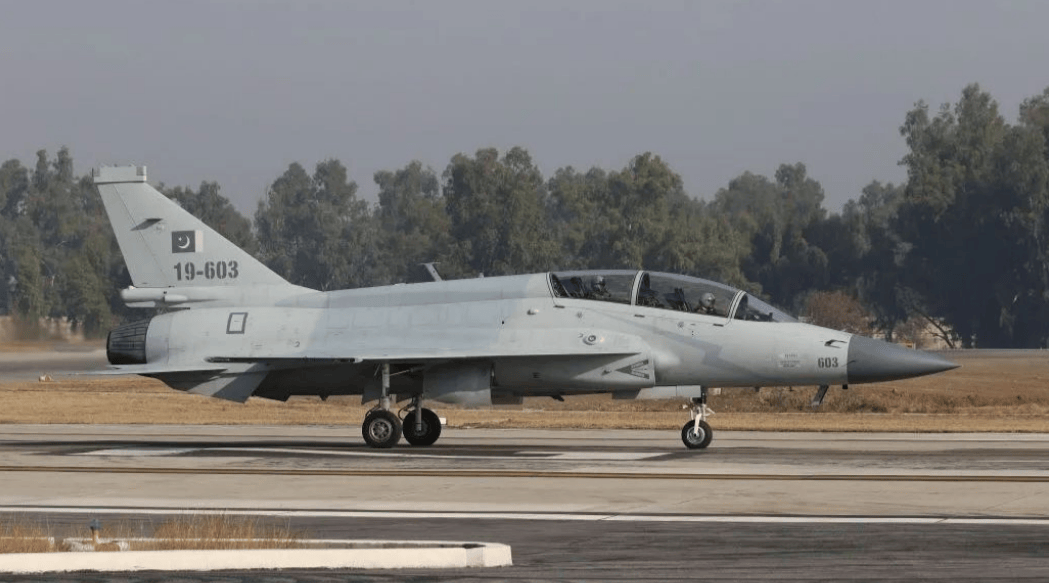 再次闪耀!多架“枭龙”正式交付阿塞拜疆<strong></p>
<p>网易股票</strong>,42亿美元大单落地了?