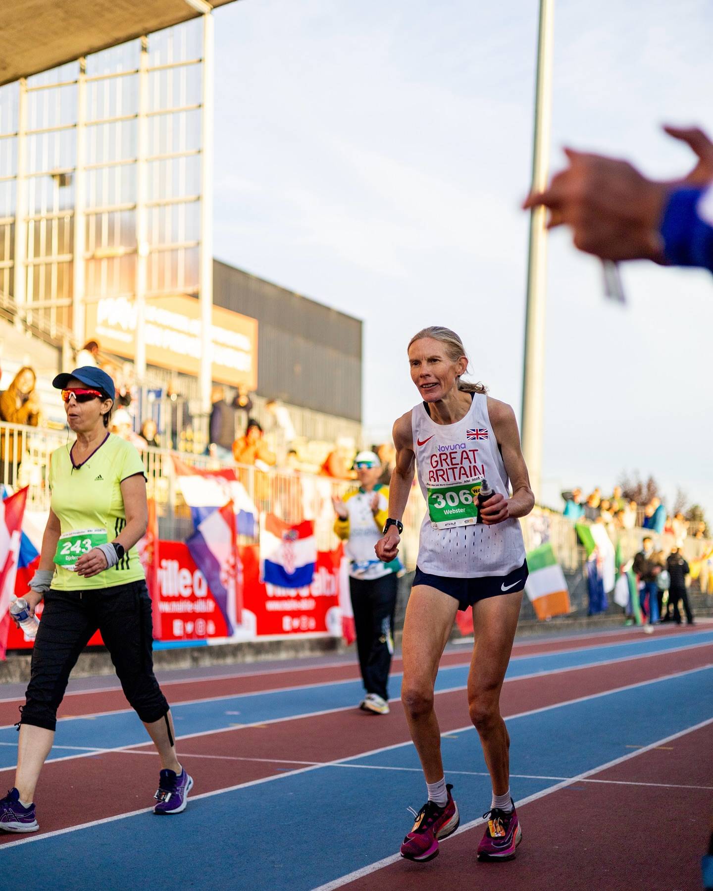 24小时狂奔278.622公里<strong></p>
<p>贝因美股票</strong>! 46岁女将打破女子24小时超马世界纪录