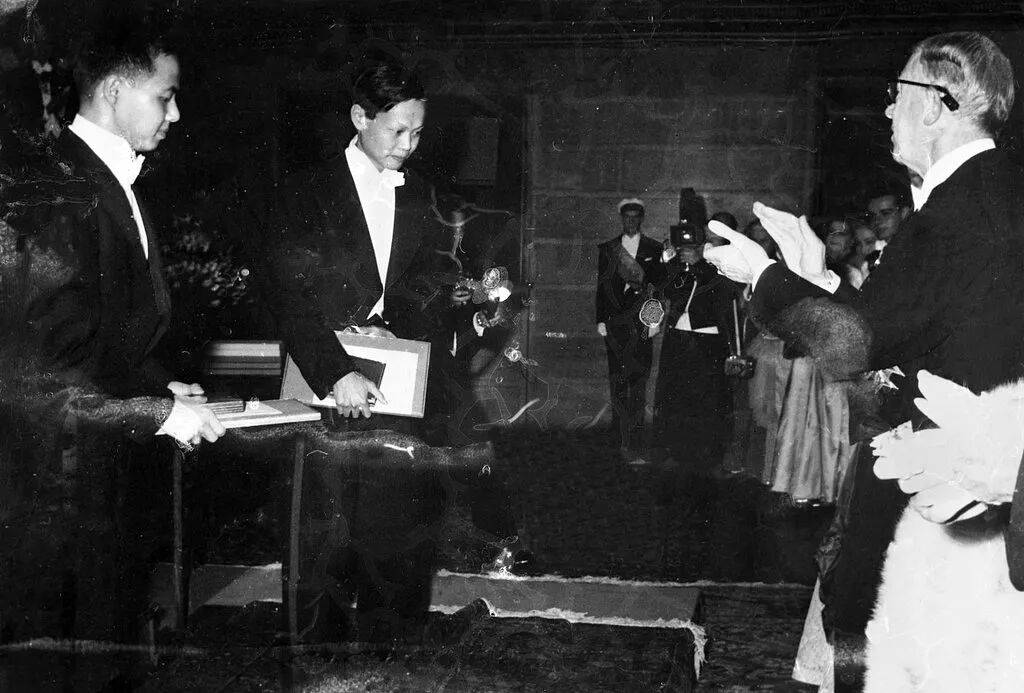 好友追忆杨振宁:他的一针见血<strong></p>
<p>贝因美股票</strong>,改变了我的一生