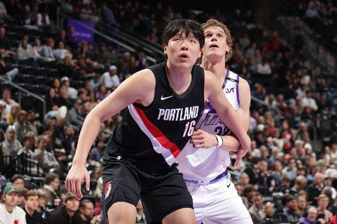 杨瀚森迎NBA常规赛首秀<strong></p>
<p>海澜之家股票</strong>,两罚全中拿到个人NBA生涯首分;此前出场时播音字幕都是中文