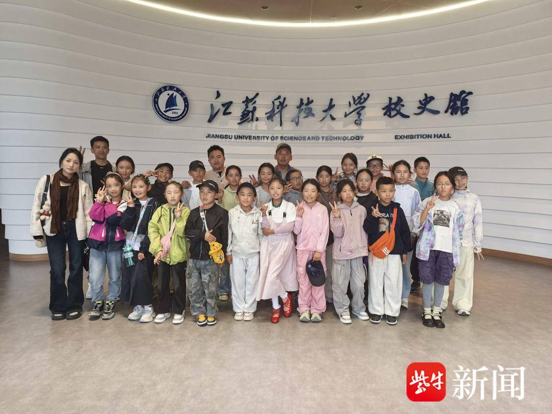 “叔叔是江苏的<strong></p>
<p>海澜之家股票</strong>，将来一定带你们去看看！”镇江警官不忘承诺，四次组织近百名藏区学子来苏研学