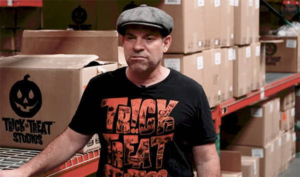 美国人正度过一个“没了中国货、最恐怖”的万圣节<strong></p>
<p>君正集团股票</strong>,白宫发言人却仍嘴硬