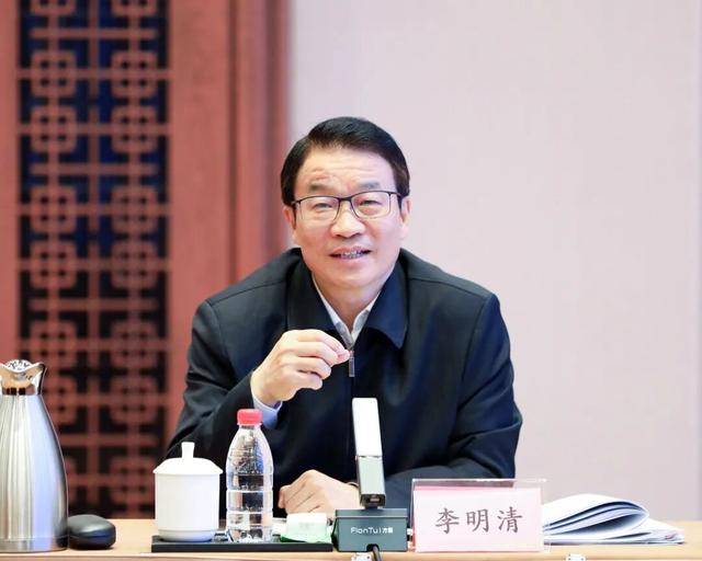 中央批准<strong></p>
<p>君正集团股票</strong>,陈新武、张伟履新职