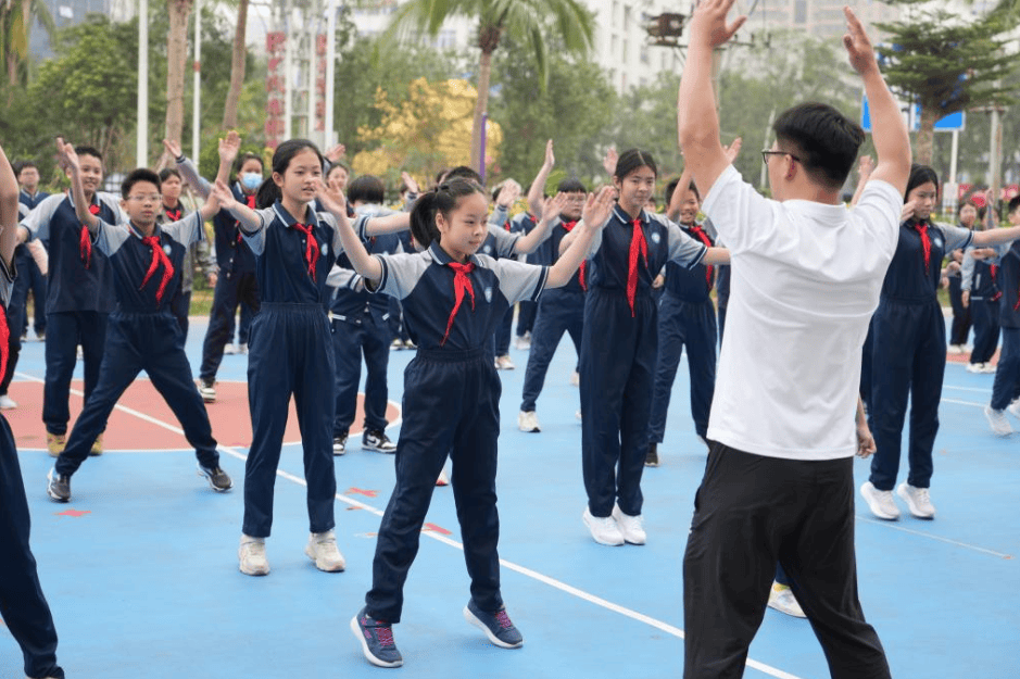 手机报·晚报丨每周一天“无作业日”<strong></p>
<p>君正集团股票</strong>，如何实施？神舟二十一号，近日择机发射！