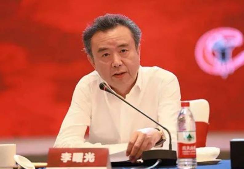 五粮液原董事长李曙光被“双开”：贪婪腐化<strong></p>
<p>昆仑万维股票</strong>，为他人在获取酒类经销权等方面谋取利益