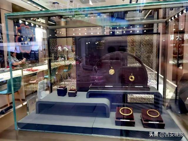 午后突发,黄金再度大跳水,现货黄金一度大跌1.92%<strong></p>
<p>昆仑万维股票</strong>。