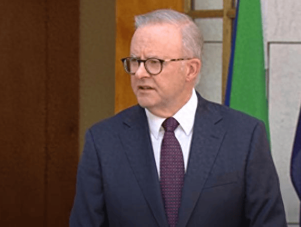 警报拉响!澳大利亚军机无视警告再闯南海<strong></p>
<p>昆仑万维股票</strong>,解放军紧急出动,发射干扰弹,事情果然不简单