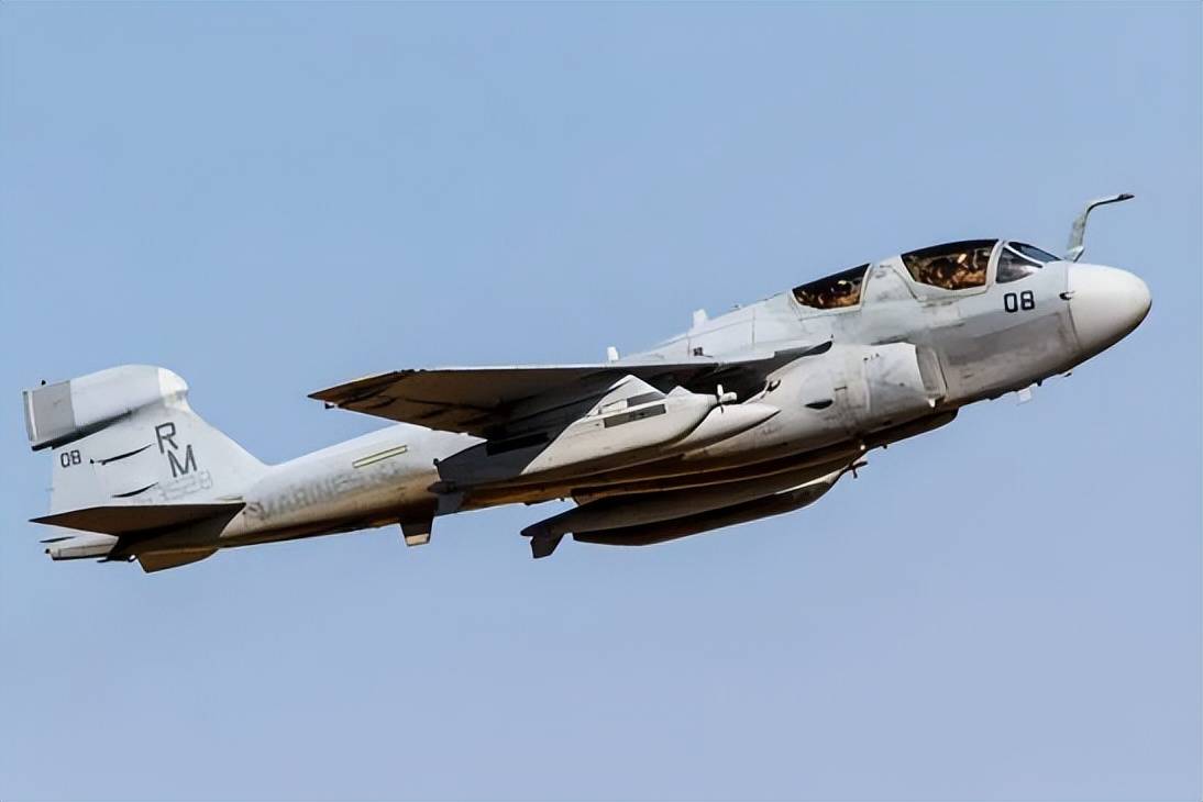 近日曝光！中国用一辆吉普车虚拟10万吨航母<strong></p>
<p>延华智能股票</strong>，南海戏耍美军侦察机