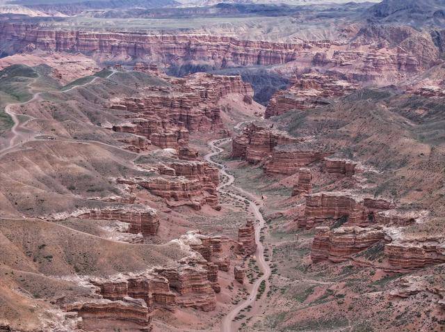 青年说 | 到中亚<strong></p>
<p>延华智能股票</strong>，奔赴一场激动人心的“探秘”