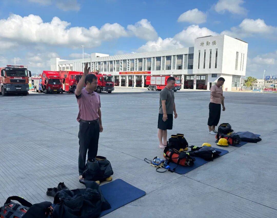 训考结合砺精兵<strong></p>
<p>延华智能股票</strong>！高新区微型消防站技能培训暨考核顺利举行