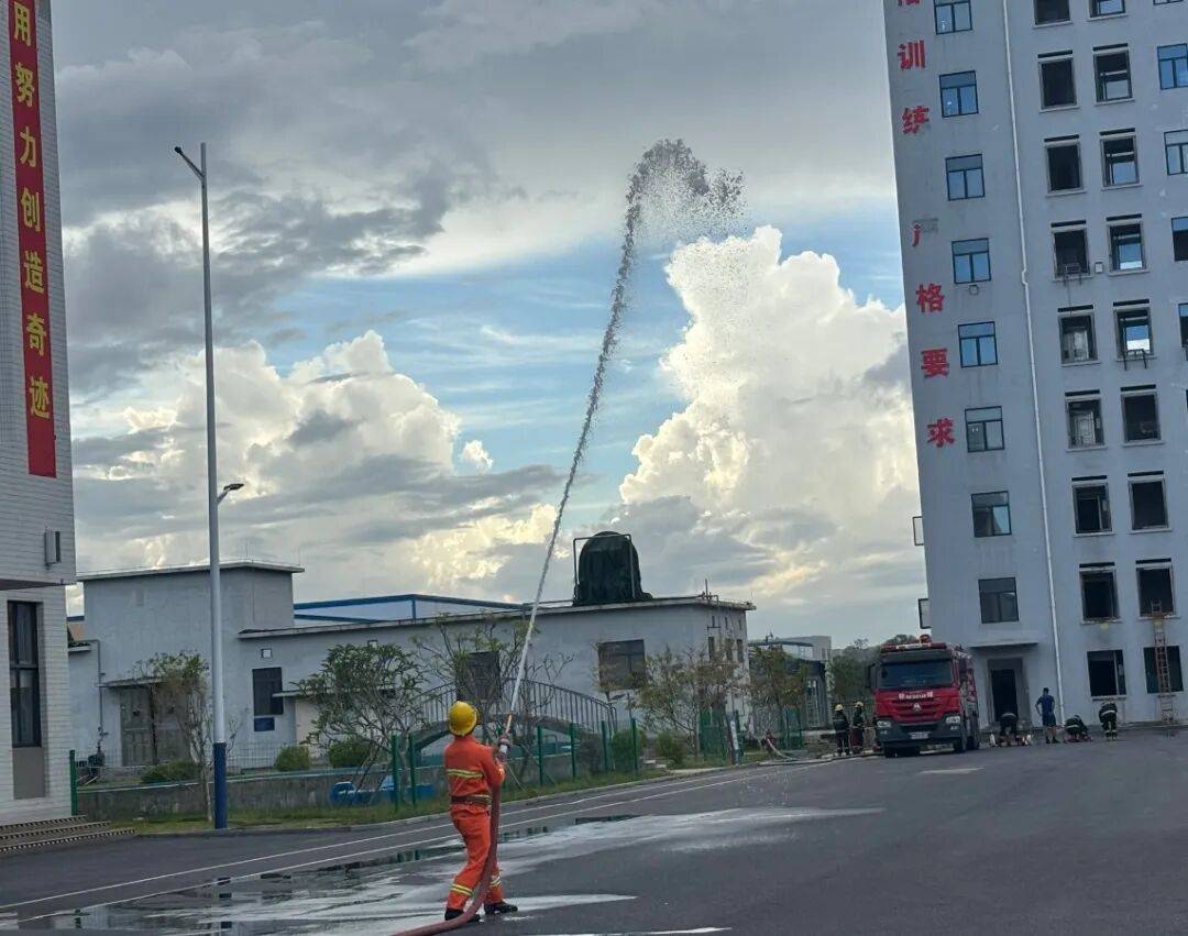 训考结合砺精兵<strong></p>
<p>延华智能股票</strong>！高新区微型消防站技能培训暨考核顺利举行