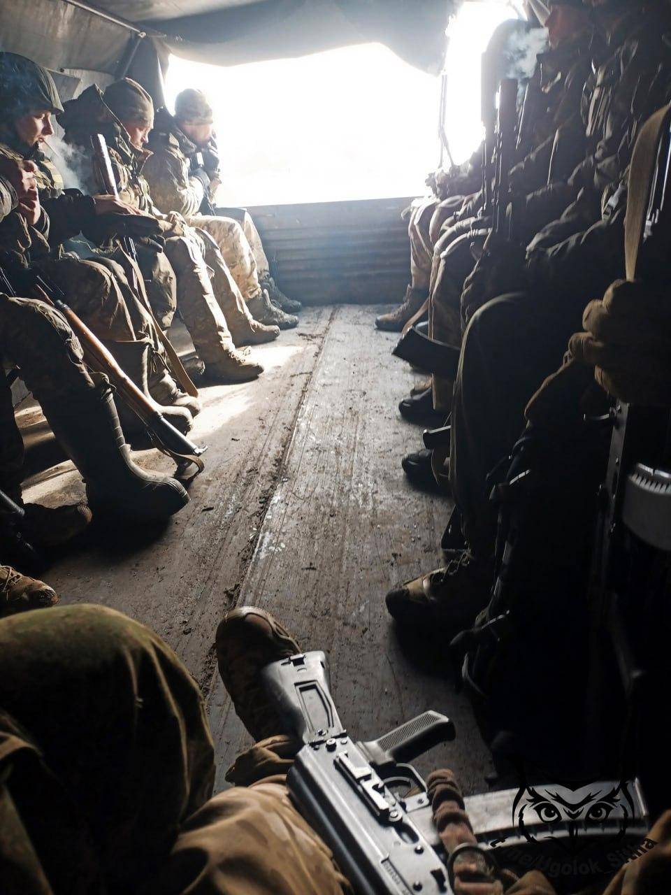 血拼一夜!俄军敢死队冲入赫尔松<strong></p>
<p>中国卫星股票</strong>,远火大开杀戒,乌军机器人参战