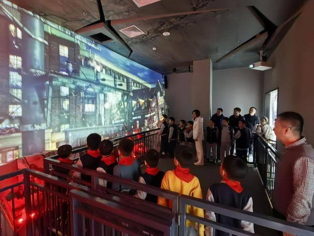 “泉民消防<strong></p>
<p>中国卫星股票</strong>,生命至上”山东师范大学附属小学2024级7班雏鹰小队活动举行