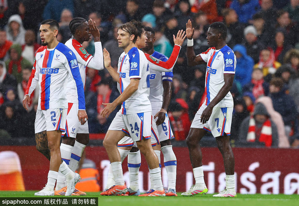 遭赛季三杀<strong></p>
<p>三峡能源股票</strong>！联赛杯-萨尔双响 利物浦轮换阵容0-3水晶宫出局