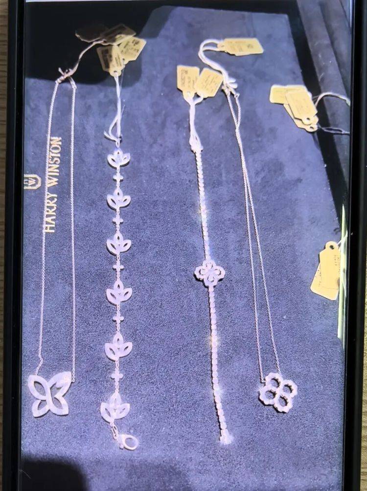 事发上海！女子崩溃“他昨晚还在我家吃饭”<strong></p>
<p>三峡能源股票</strong>，聊天记录曝光诈骗细节