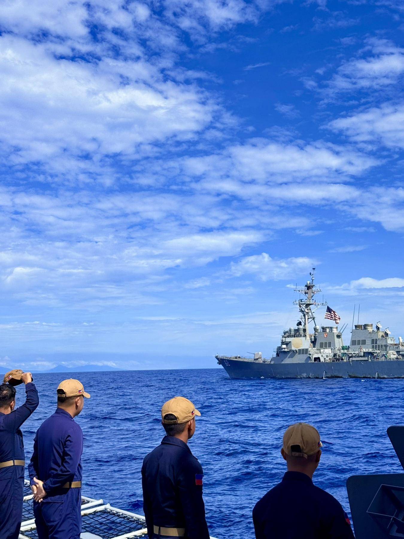 美军再度遭遇耻辱时刻:中国海军6艘战舰包围<strong></p>
<p>蓝思科技股票</strong>,815舰插入南海演习