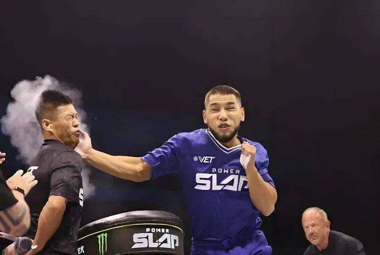 “现在看人还是重影”!扇耳光比赛受伤的中国选手:签了6场<strong></p>
<p>中国能建股票</strong>,还想完成剩下的5场