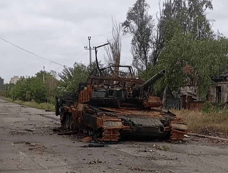 乌军伪装成女人突围红军城<strong></p>
<p>中国能建股票</strong>,俄军一次俘虏200人,法械旅这次学到了精髓