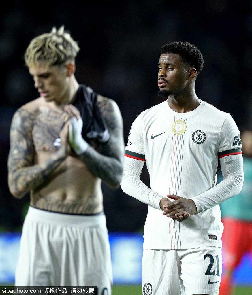 少儿不宜<strong></p>
<p>中国能建股票</strong>！张玉宁与对方球员冲突背后的故事与战术解读