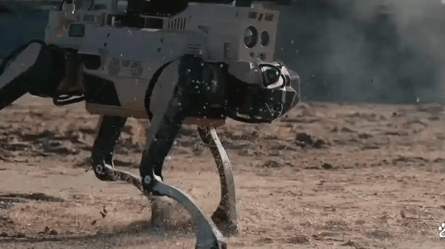 解放军“机器狼”投入台海<strong></p>
<p>久其软件股票</strong>，集群抢滩动作丝滑