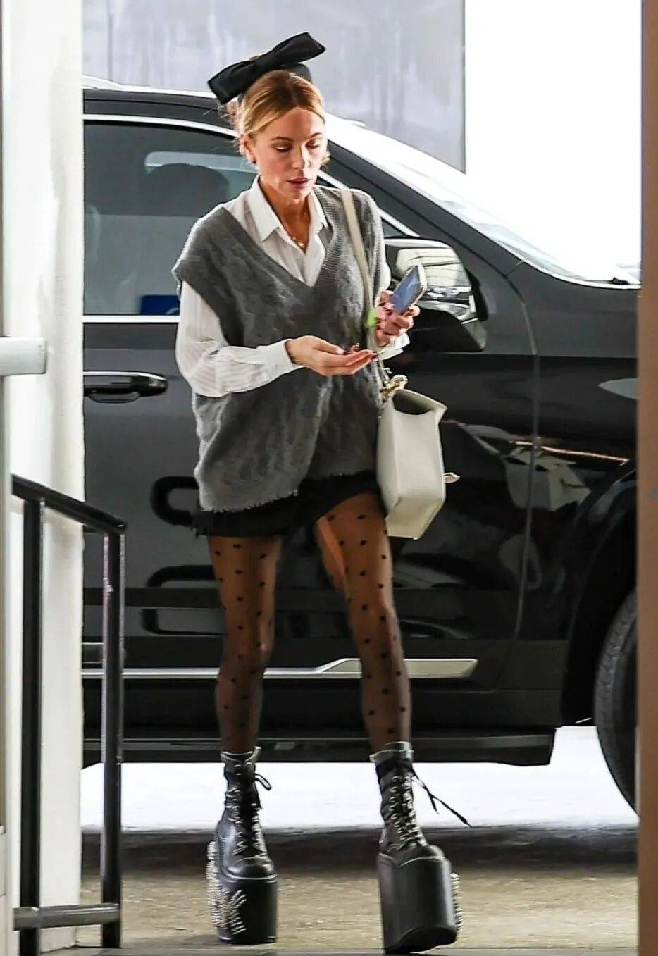 最美吸血鬼如今瘦成骷髅<strong></p>
<p>久其软件股票</strong>?《珍珠港》女主究竟怎么了?